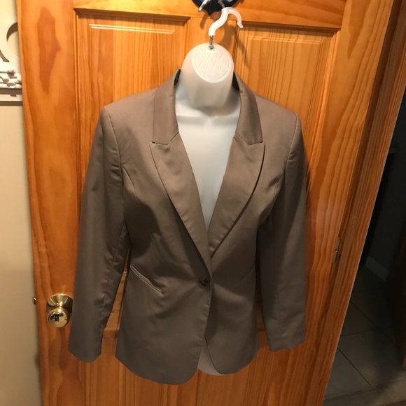 H&M Jacket - Picture 1 of 8